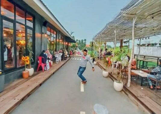 Cafe Jalan Tengah Pasuruan - Review Lokasi dan Harga Menu